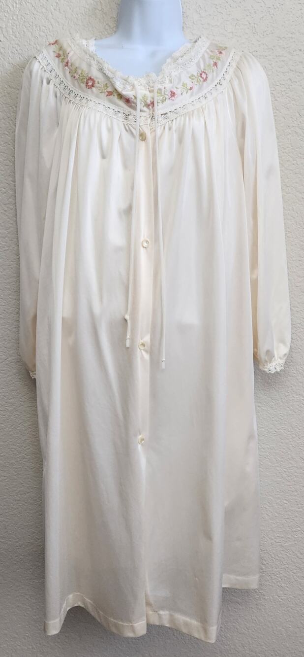 Vintage Cream Embroidered 2 Piece Nightgown & Robe Set Medium Lightweight Soft